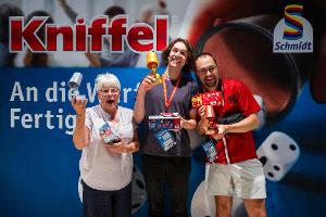 Die Besten: Katharina Lehmann (2. Platz, l-r), Lennart Fiedler (1. Platz), und Nico Richard (3. Platz).