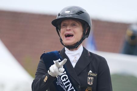Doppelte Freude für die große Dame des Reitsports: Isabell Werth gewinnt zwei Titel.