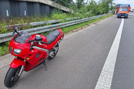 Motorradunfall auf der A57