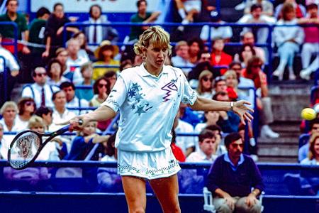 Steffi Graf - 22 Titel - Australian Open 1988, 1989, 1990 und 1994 - French Open 1987, 1988, 1993, 1995, 1996 und 1999 - Wimbledon 1988, 1989, 1991, 1992, 1993, 1995 und 1996 - US Open 1988, 1989, 1993, 1995 und 1996