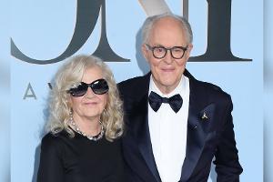 John Lithgow feiert Tony-Award-Sieg mit seiner Ehefrau