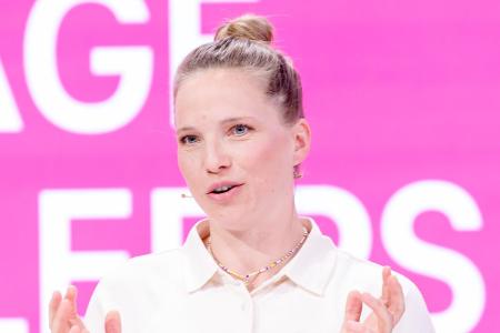 Tabea Kemme (Magenta)