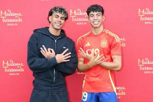 Jungstar Yamal: Wachsfigur neben Messi und Beckenbauer
