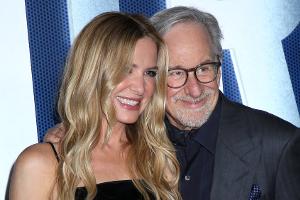 Steven Spielberg: Süßer Moment mit Stieftochter Jessica Capshaw