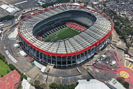 Tausende Demonstranten: Straßenblockade rund ums Aztekenstadion