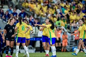 Platzverweis-Flut: Achtmal Rot bei Brasilien gegen USA