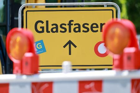 Eine Reform des Telekommunikationsgesetzes soll den Glasfaserausbau bis in die Wohnungen beschleunigen. (Symbolbild)