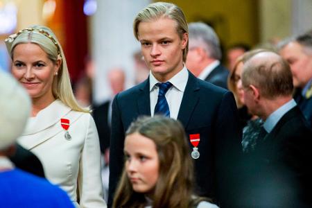 Marius (rechts) will aus der Haft freikommen, um seiner Mutter Mette-Marit (links) beizustehen. (Archivbild)