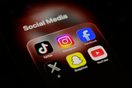 Handy mit Social Media-Apps