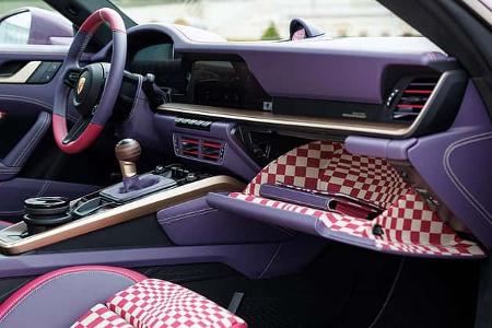 Porsche 911 GT3 Touring Sonderwunsch Tree of Life