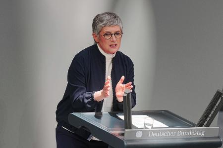 Haßelmann fordert von der Regierung mehr Respekt für die Bürger.