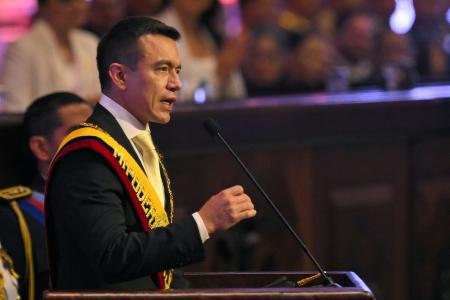 Während WM: Ecuadorianischer Präsident senkt Bierpreise