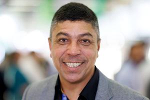 Bayern-Legende Giovane Elber freut sich über ersten Enkel