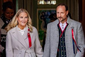 Kronprinz Haakon sagt Staatsrat ab um bei Mette-Marit zu sein