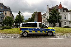 Streifenwagen im Europa-Kreisel