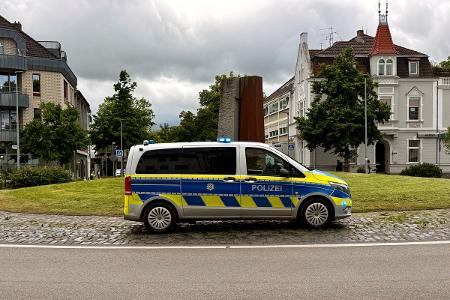 Streifenwagen im Europa-Kreisel