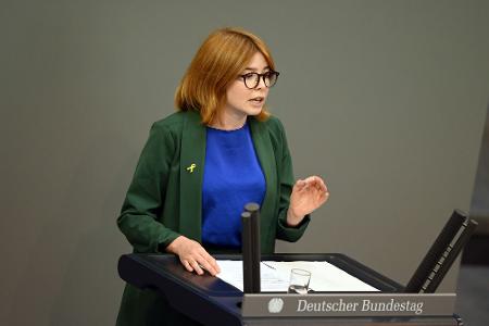 Die Abgeordnete Marlene Schönberger (Grüne) sagt: 