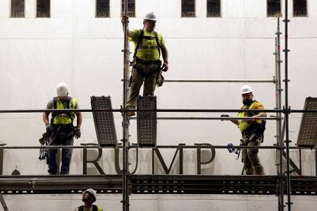 Gerichtsbeschluss: Kennedy Center muss „Trump“ vom Gebäude entfernen
