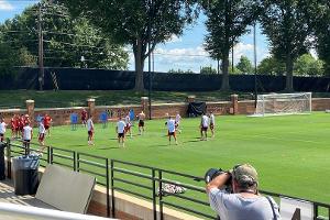 Vor WM-Start: Abschlusstraining mit Neuer
