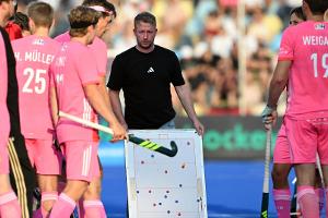 Start in WM-Vorbereitung: Siege für beide Hockeyteams