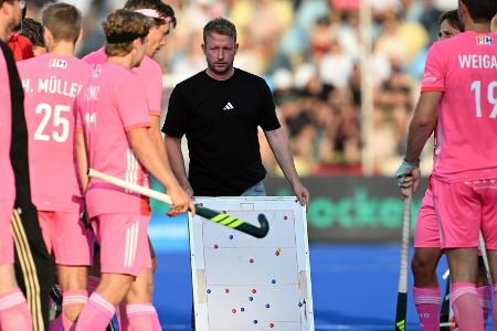 Start in WM-Vorbereitung: Siege für beide Hockeyteams