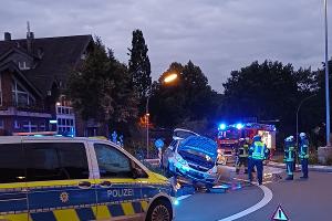 Abstreuen von auslaufenden Betriebsmitteln