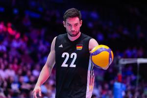Samt 40:38: Deutsche Volleyballer holen zweiten Sieg