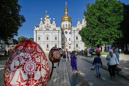 Infolge russischen Raketenbeschusses ist die Mariä-Entschlafens-Kathedrale des Unesco geschützten Höhlenklosters in der ukrainischen Hauptstadt in Kiew in Brand geraten. (Archivbild)