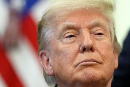 Der Gipfel beginnt einen Tag nach dem 80. Geburtstag Trumps.