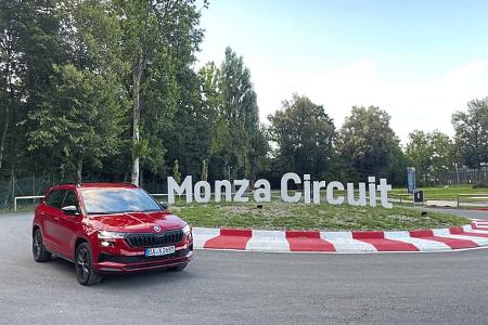 Skoda Karoq 2.0 TDI 4x4 Sportline auf dem Monza Circuit, fotografiert während eines Dauertests.