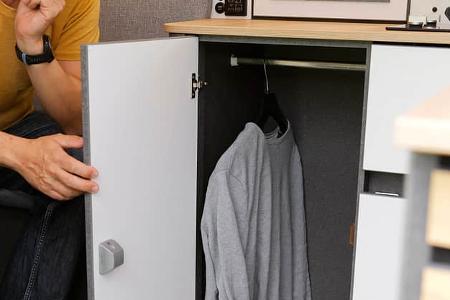 Caralife 630 L, Kleiderschrank