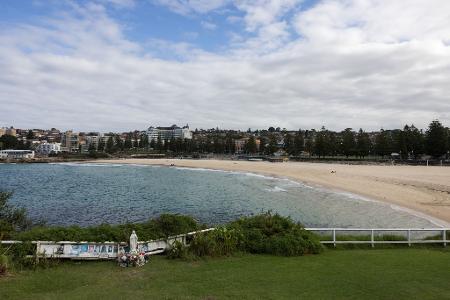 Der Coogee Beach ist ein beliebter Strand in Sydney.