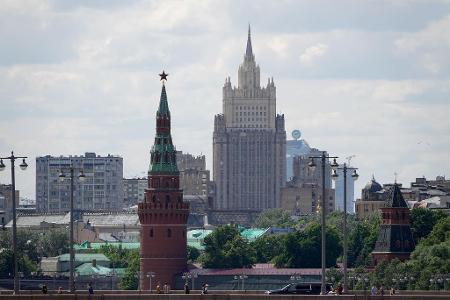 Die russische Flugabwehr will am Morgen mehr als 20 Drohnenangriffe auf Moskau abgewehrt haben. (Archivbild)