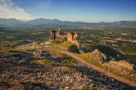 Luftaufnahme der Burg von Argos