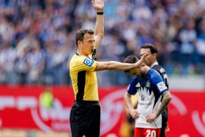 WM-Debüt: Zwayer pfeift USA gegen Australien