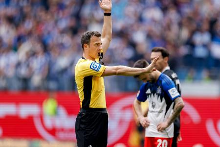 WM-Debüt: Zwayer pfeift USA gegen Australien