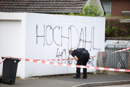 Nach dem Schuss aus der Polizeiwaffe wurden Spuren gesichert.