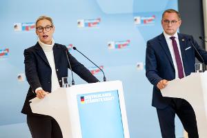 Alice Weidel und Tino Chrupalla dürften Anfang Juli beim Parteitag der AfD in Erfurt als Führungsduo bestätigt werden. (Archivbild)