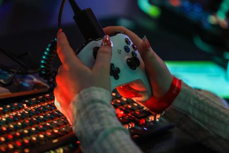 Eine Bürgerinitiative fordert: Einmal gekaufte Videospiele müssen spielbar bleiben. (Symbolbild)  