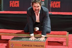 Javier Bardem mit Händen und Füßen in Hollywood verewigt