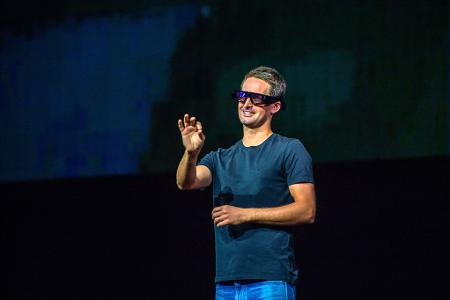 Der Chef des Snapchat-Betreibers Snap, Evan Spiegel, demonstrierte Vorläufer der heutigen Specs bereits in den vergangenen Jahren. (Archivbild)
