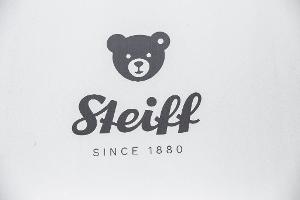 Ravensburger beteiligt sich mit 60 Prozent an Steiff.