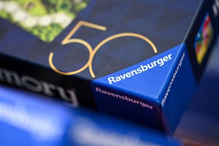 Ravensburger ist vor allem für Gesellschaftsspiele, Puzzles und Sammelkarten bekannt. (Archivbild)