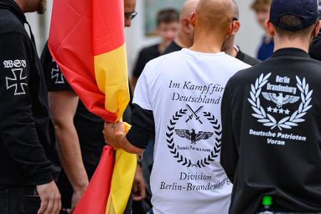 Die Türkische Gemeinde in Deutschland (TGD) fragt angesichts von rechter Gewalt und mit Blick auf die Landtagswahlen im Herbst: Wer kümmert sich um unsere Sicherheit? (Symbolbild)