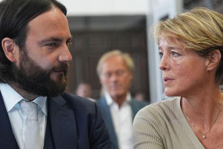 Die Unternehmerin Christina Block und ihr Verteidiger Ingo Bott.