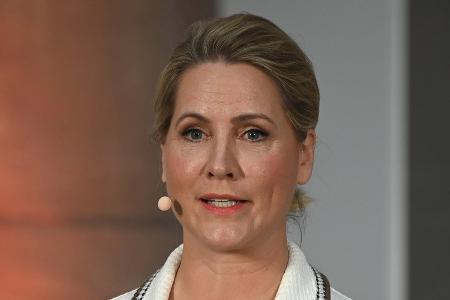 Große Trauer bei Judith Rakers: Ihr Pferd Carlson ist tot