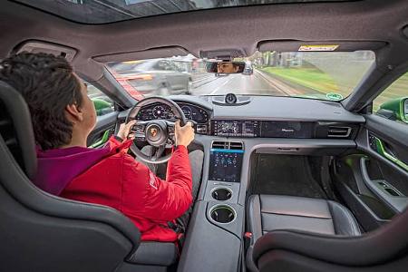 Porsche Taycan 4 Cross Turismo, Cockpit