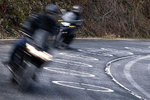 Ein verurteilter Straftäter ist bei einem Freigang mit seinem Motorrad davongefahren. (Symbolbild)