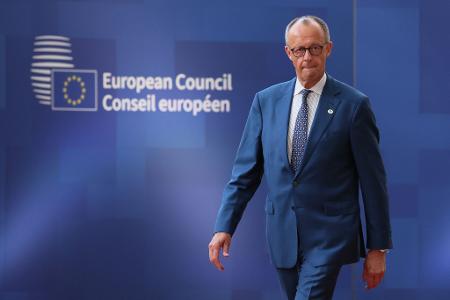 Der Kanzler will bei den diplomatischen Bemühungen der Europäer voranmarschieren.