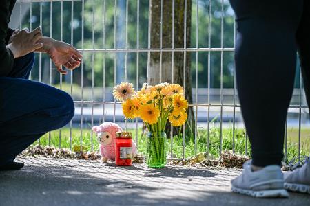 Die Polizei ermittelt wegen des toten Kindes. 